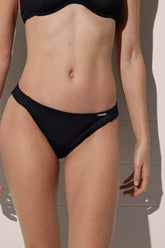 Cueca Biquini